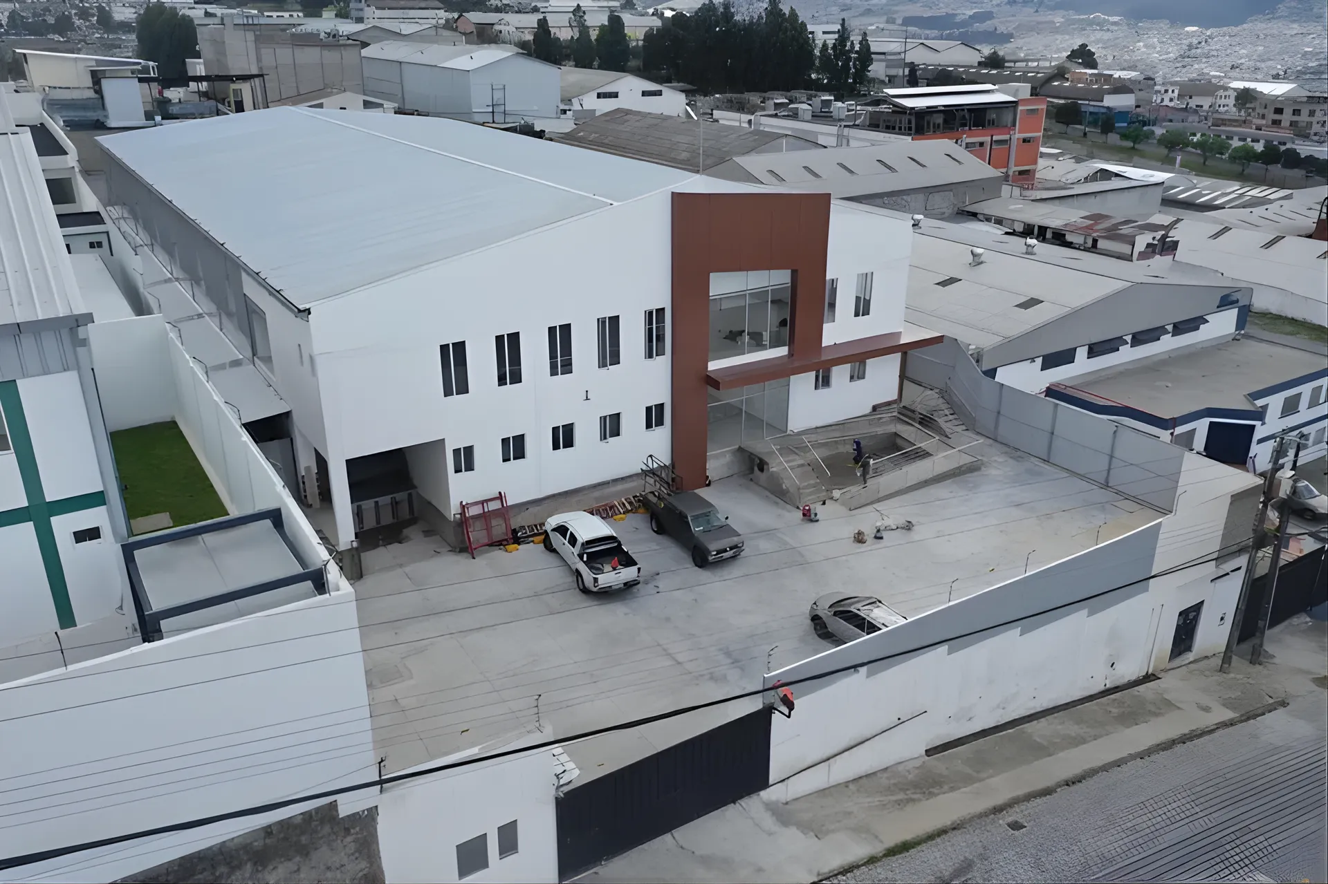 Planta exterior Laboratorios Tarsis